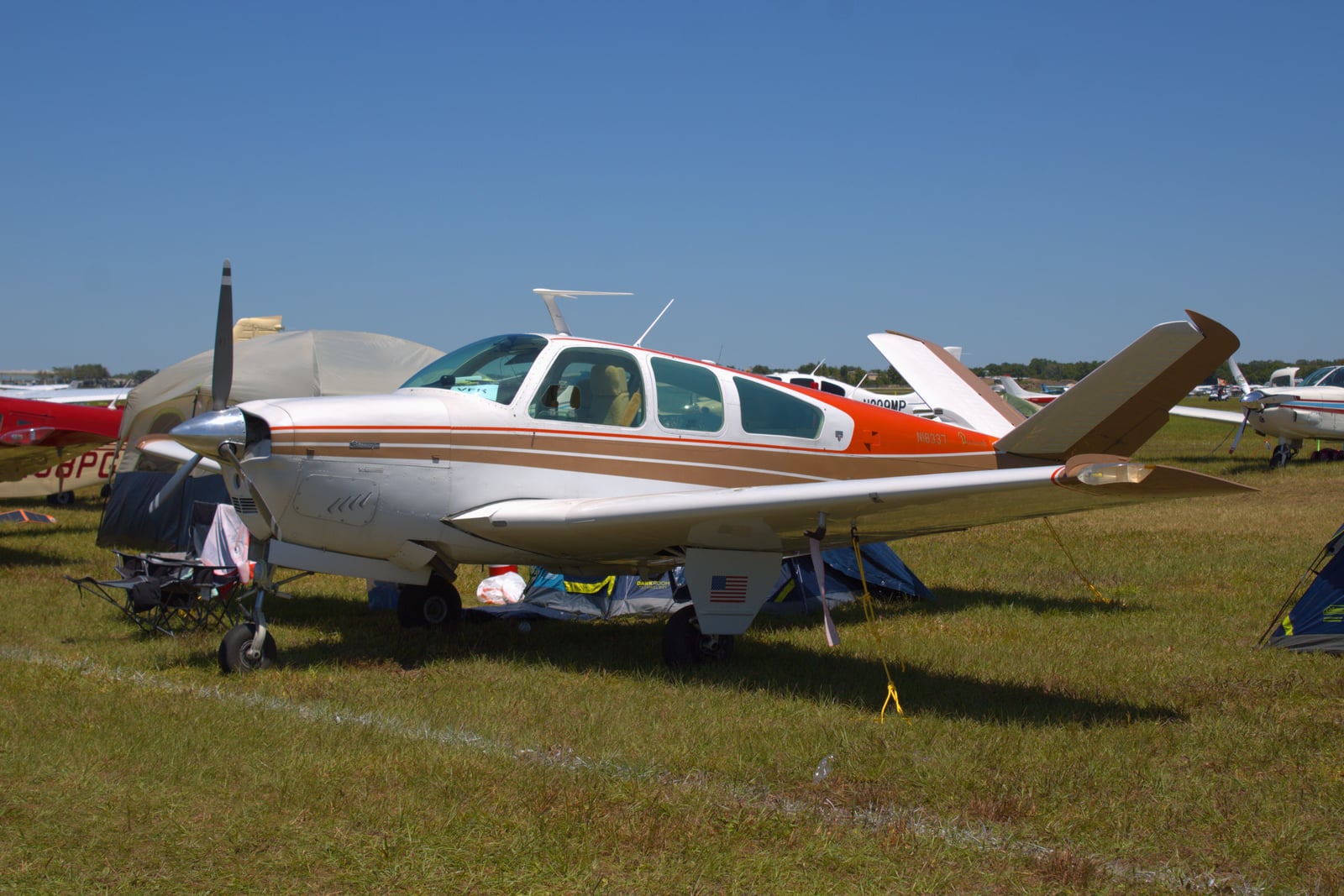 Beechcraft V35B Bonanza in flight