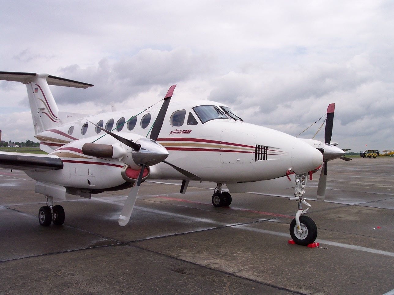 Beechcraft King Air B200 in cruise flight