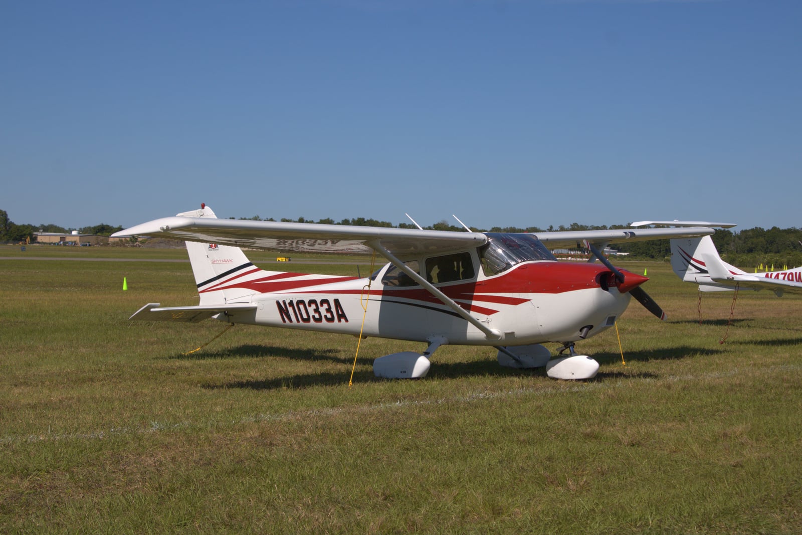 Cessna 172R Skyhawk in cruise flight