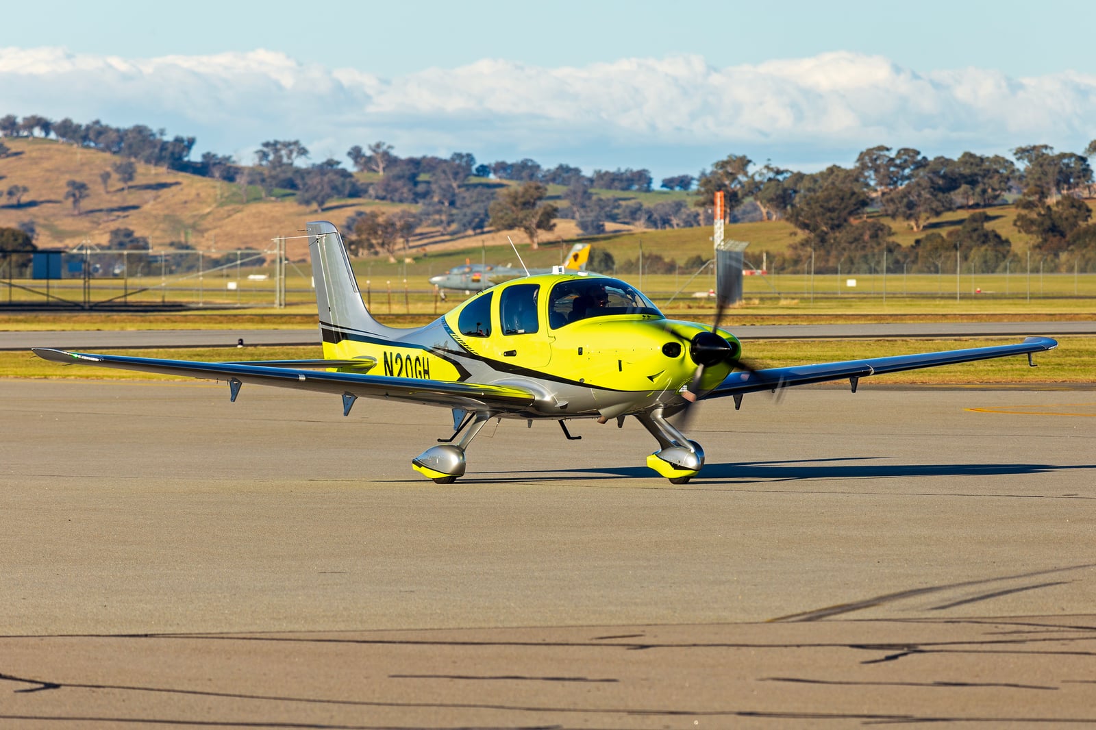 Cirrus SR22T in cruise flight