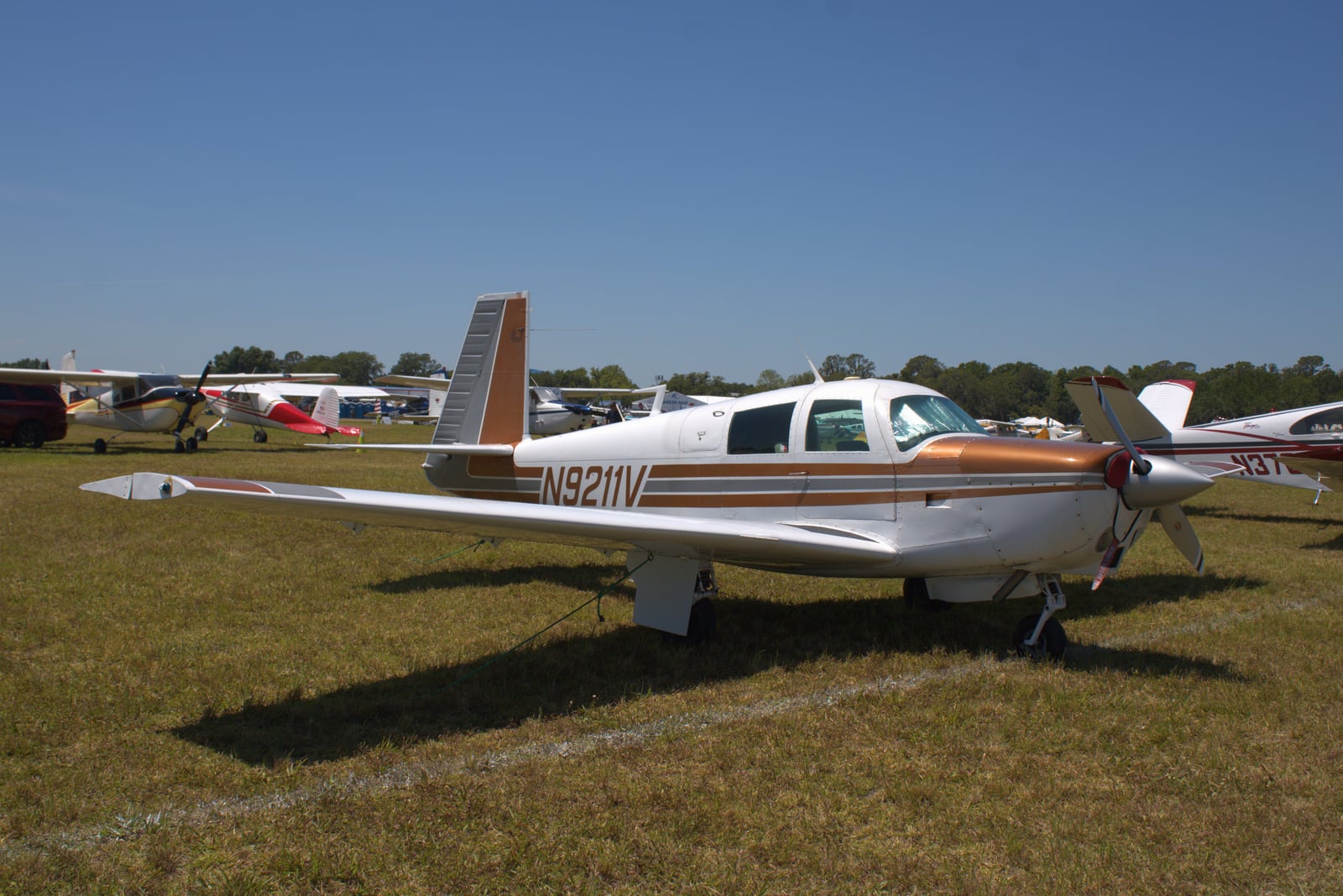 Mooney M20C Ranger in flight
