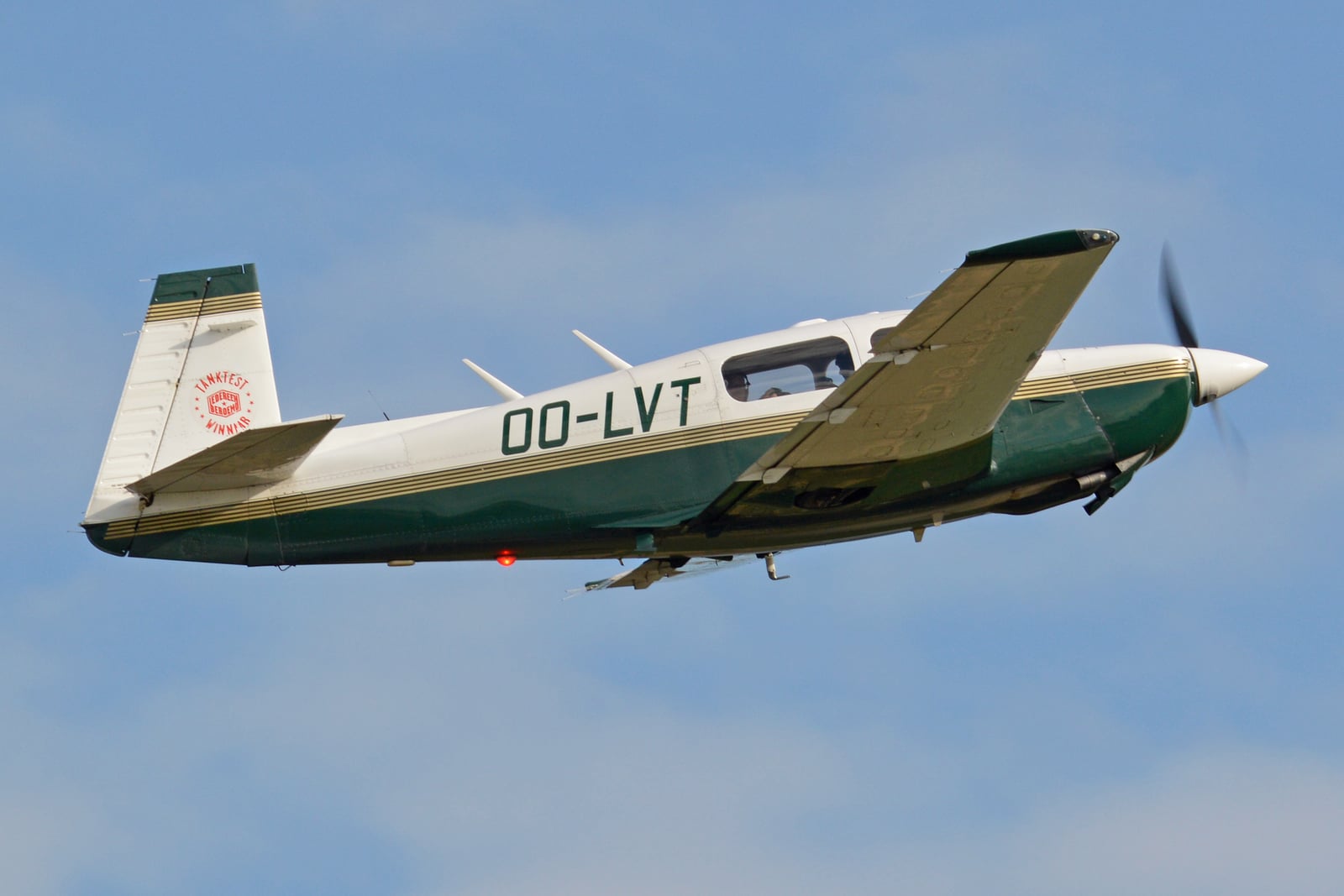 Mooney M20J 201 in cruise flight