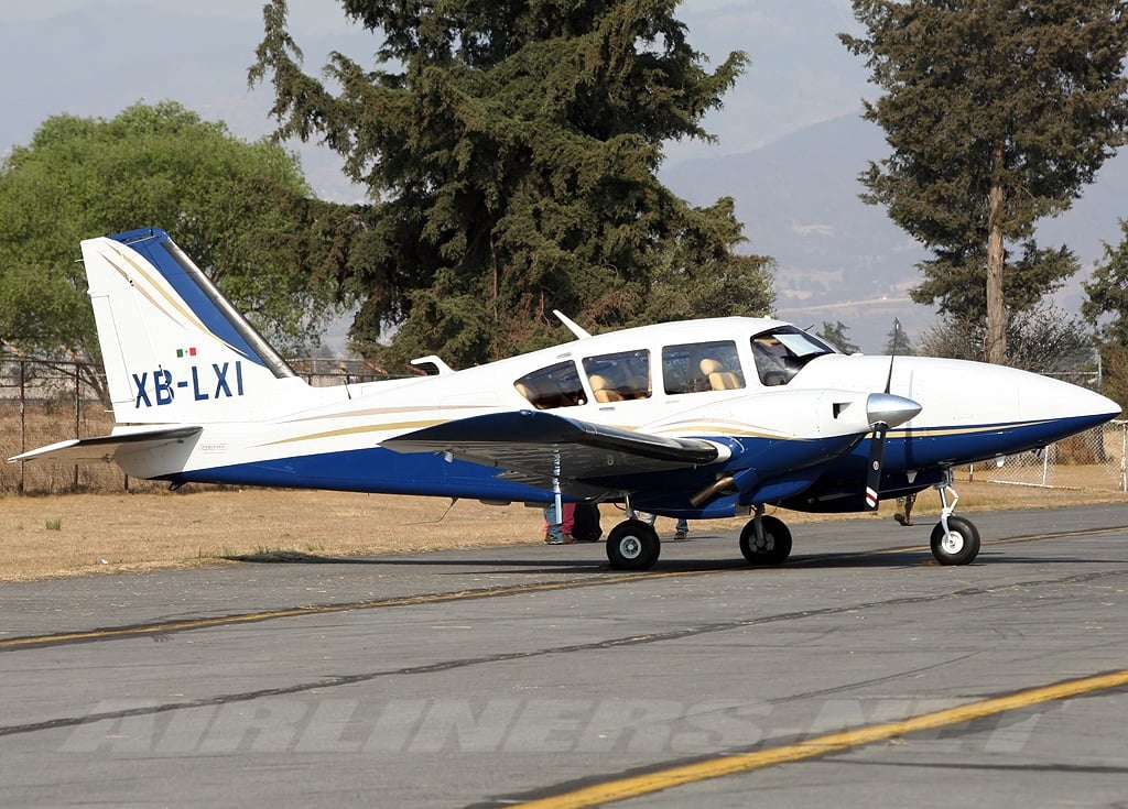 Piper Aztec PA-23-250 on the ramp