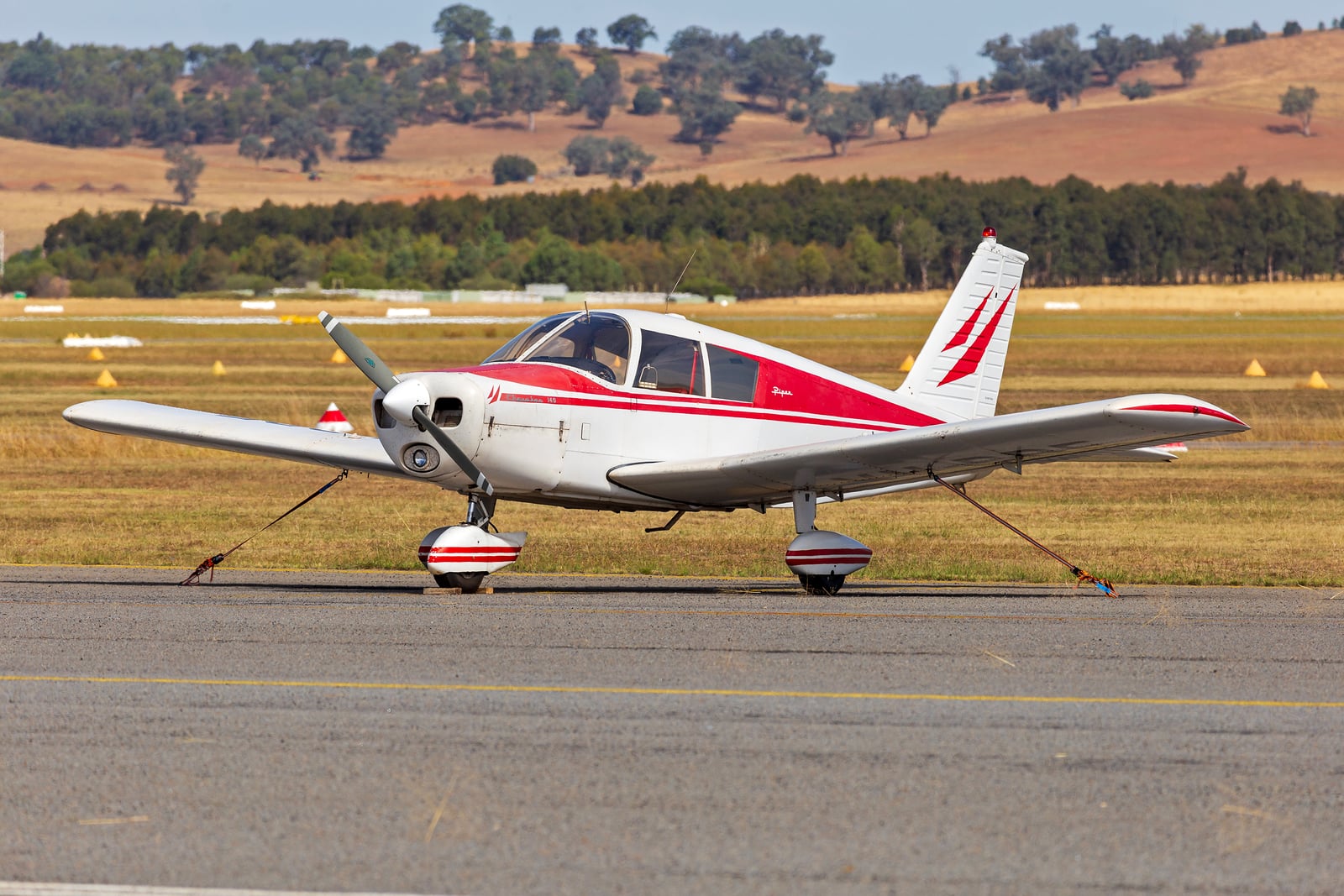 Piper PA-28-140 Cherokee on the ramp