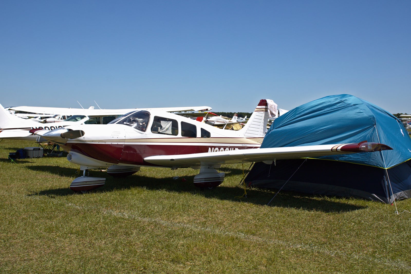 Piper PA-28-201T Turbo Dakota in flight