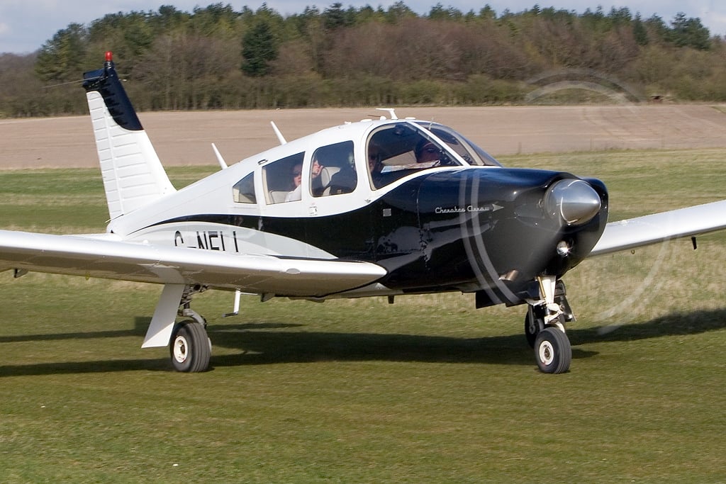 Piper PA-28R-180 Arrow in cruise flight