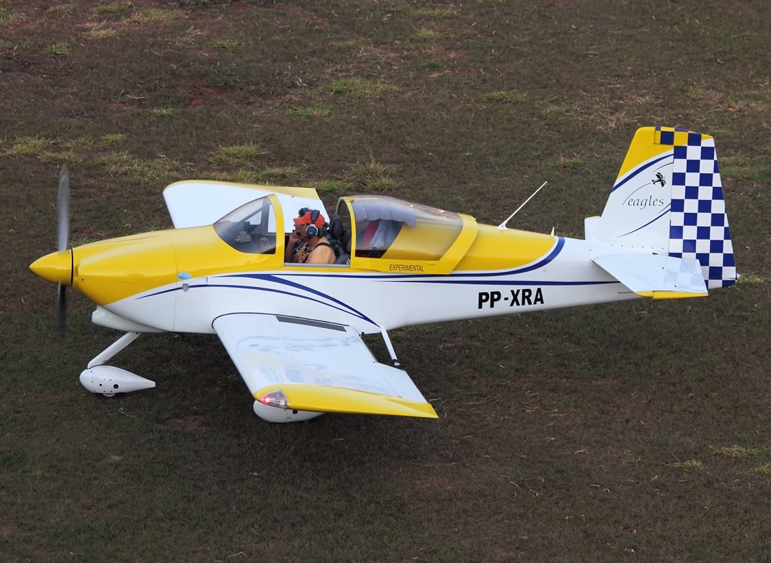 Van's RV-7 in formation flight, side view