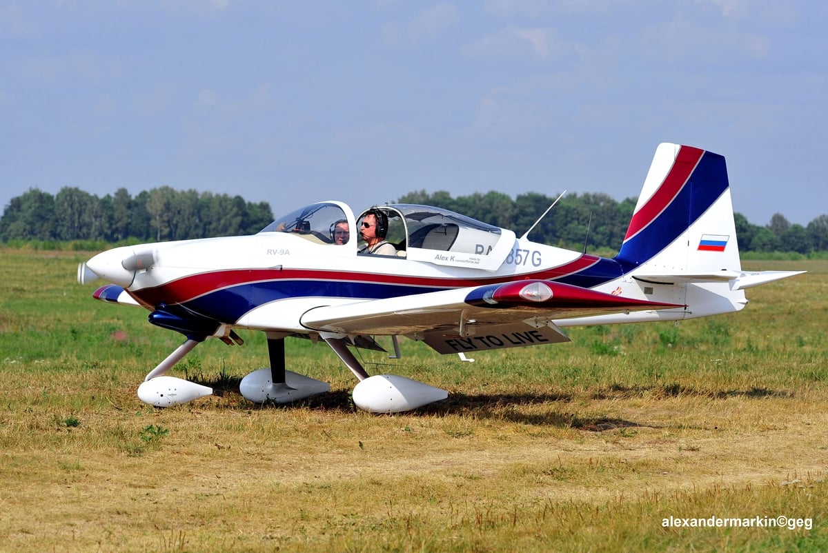 Van's RV-9A in cross-country cruise flight